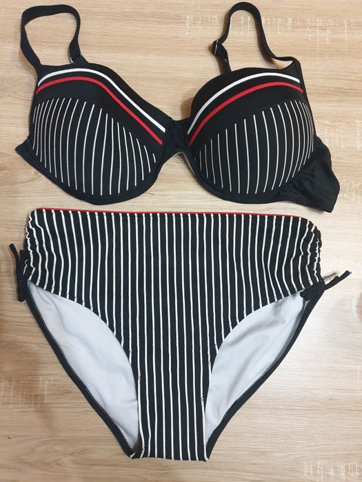 Нов бански костюм