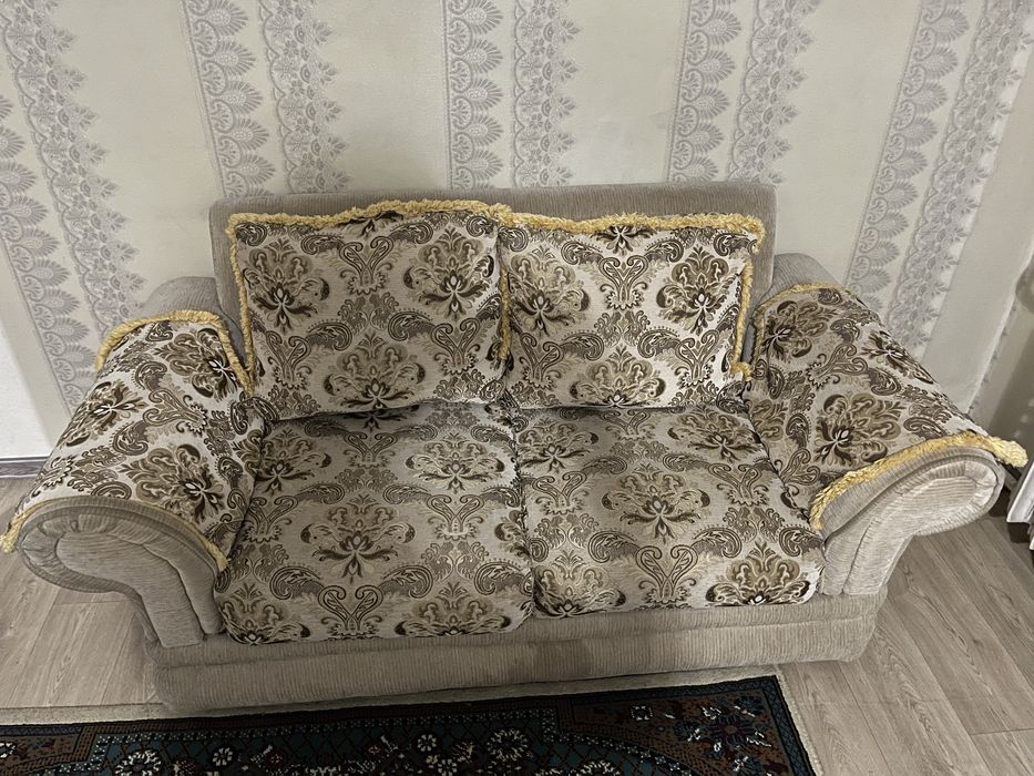 СРОЧНО Продаю диван с креслом