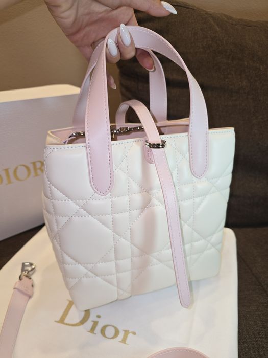 Налична чанта Dior Toujours
