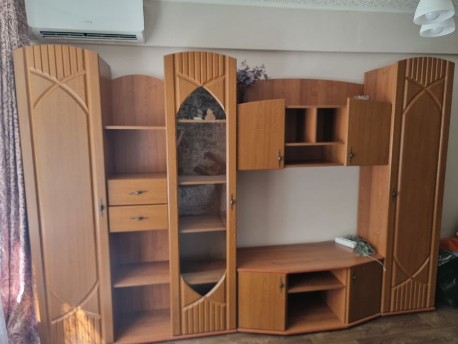 Продам горку -стенку