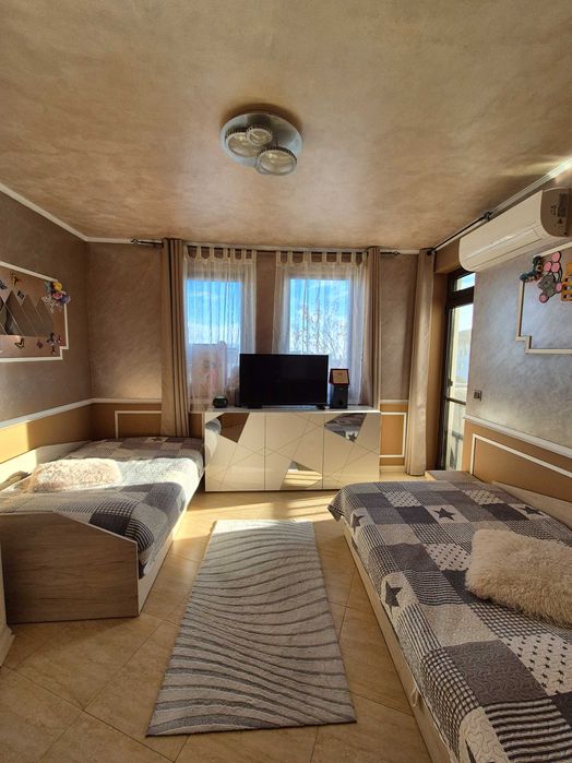 Продавам тристаен апартамент с гледка към Витоша