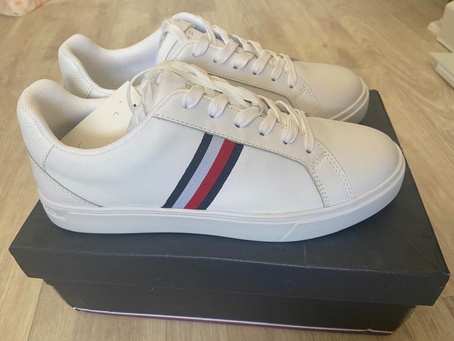 Продам кеды кроссовки оригинал tommy hillfiger