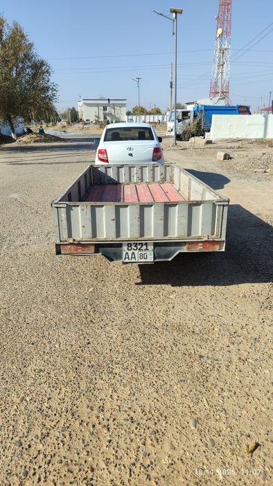 Lada granta pritsepi bilan sotiladi