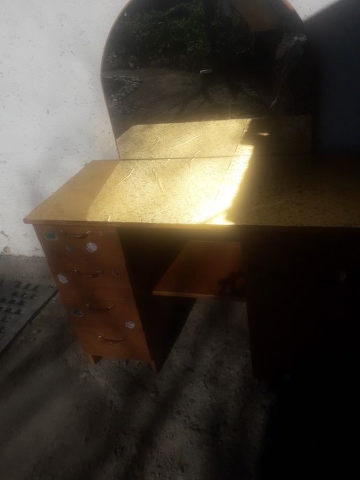 Продается тумбочка