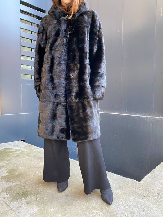 Натуральные норковые шубы хорошего качества  размеры 44-48