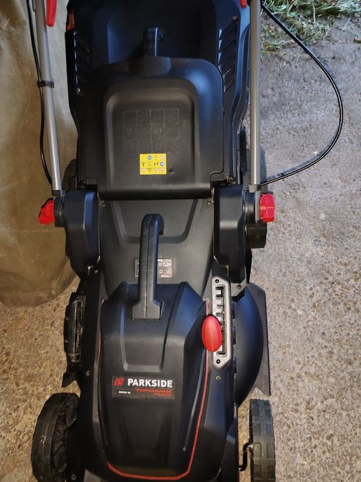 Cositoare cuelectica Parksaide cu autopropulsie