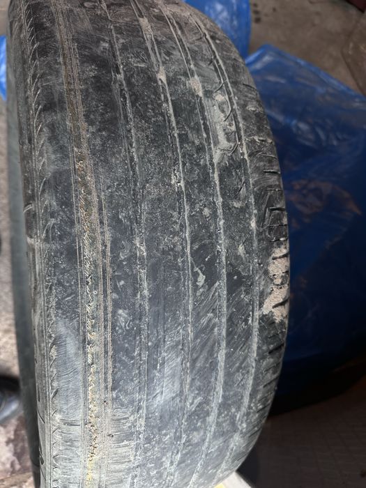 Продам шины летние 235/65R18