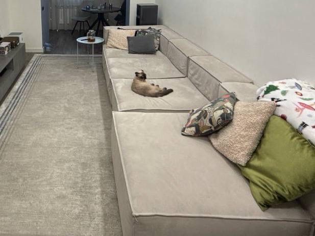 Продается диван в очень хорошем состоянии!