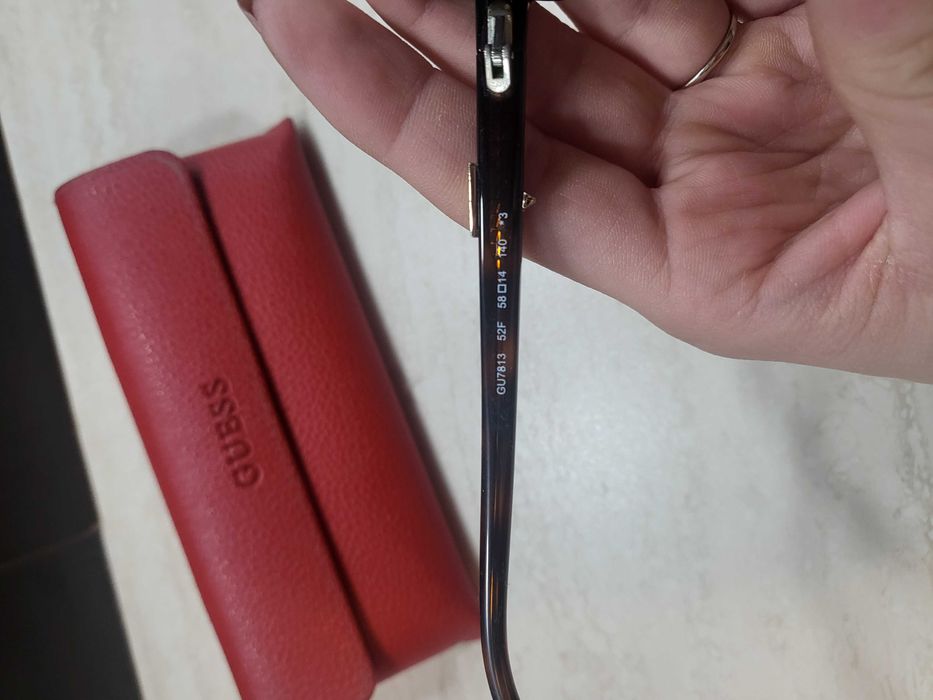 Слънчеви очила Guess