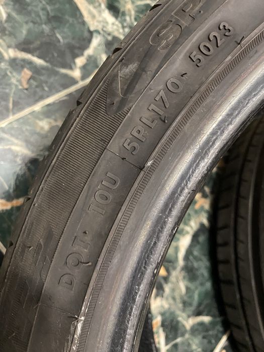 235/40/19 DOT-23 6+mm