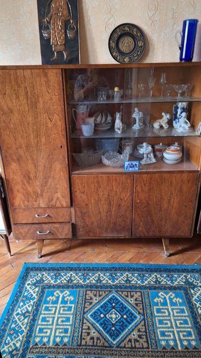 Коричневый  сервант  СССР