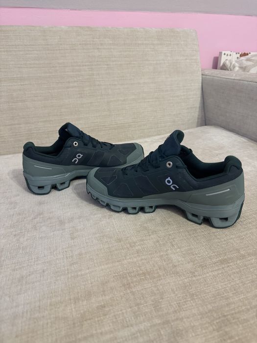 Дамски туристически обувки On Cloud