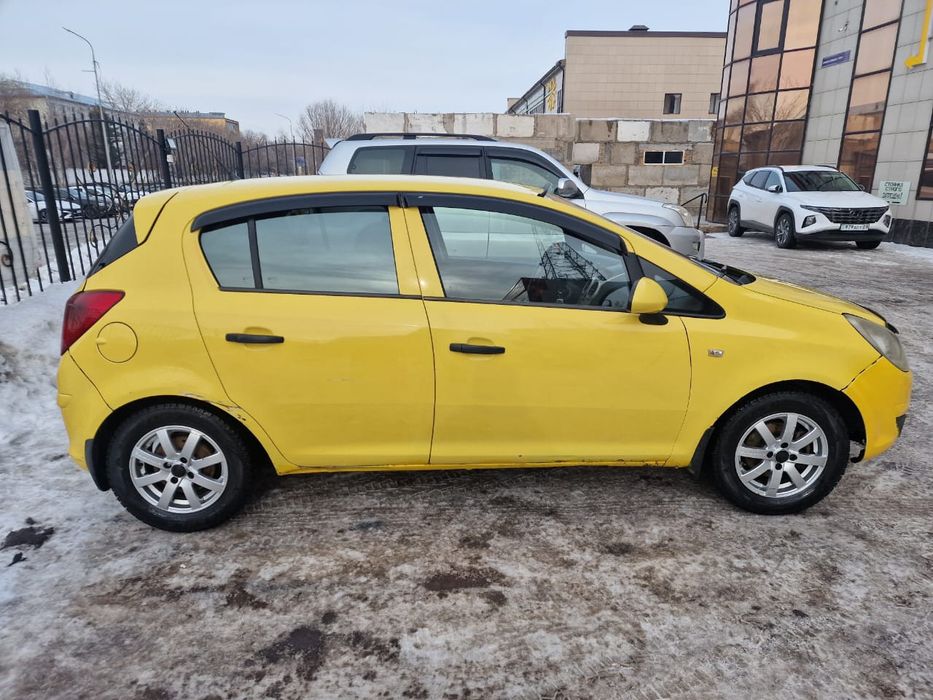 Опель Корса Д 2008г