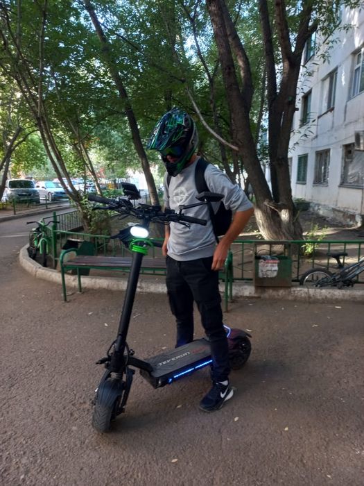 Продам самокат срочно