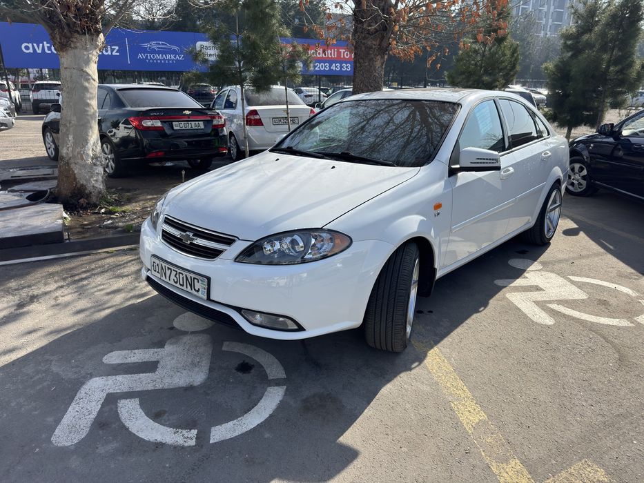 Gentra lacceti navarot mers qilingan holati idyal srochni sotiladi