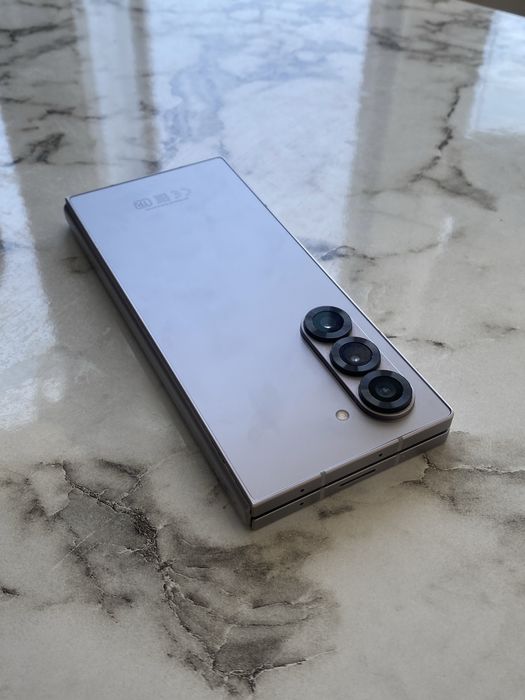 Продам Samsung Galaxy Z Fold 6