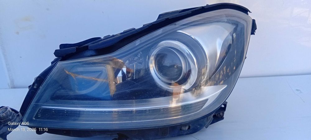 Far Stanga Dreapta Mercedes C-Class W204 Bixenon Volan Stanga