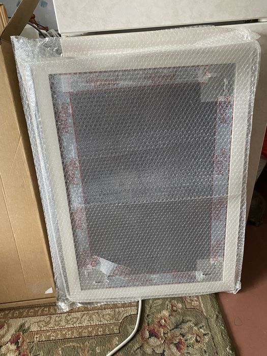 Зеркало нераспакованное