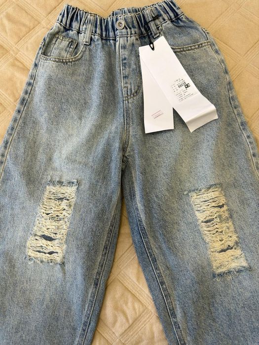 Продам джинсы на девочку