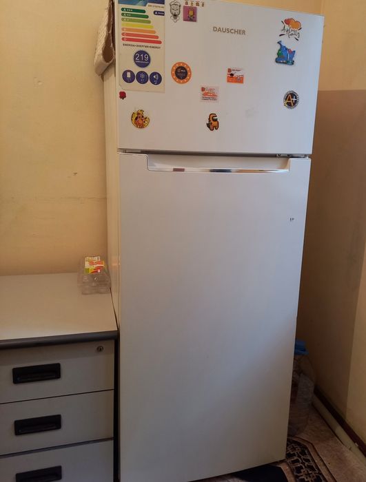 Холодильник 80000