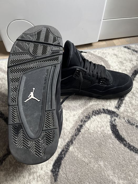 Air Jordan 4 “Black Cats”