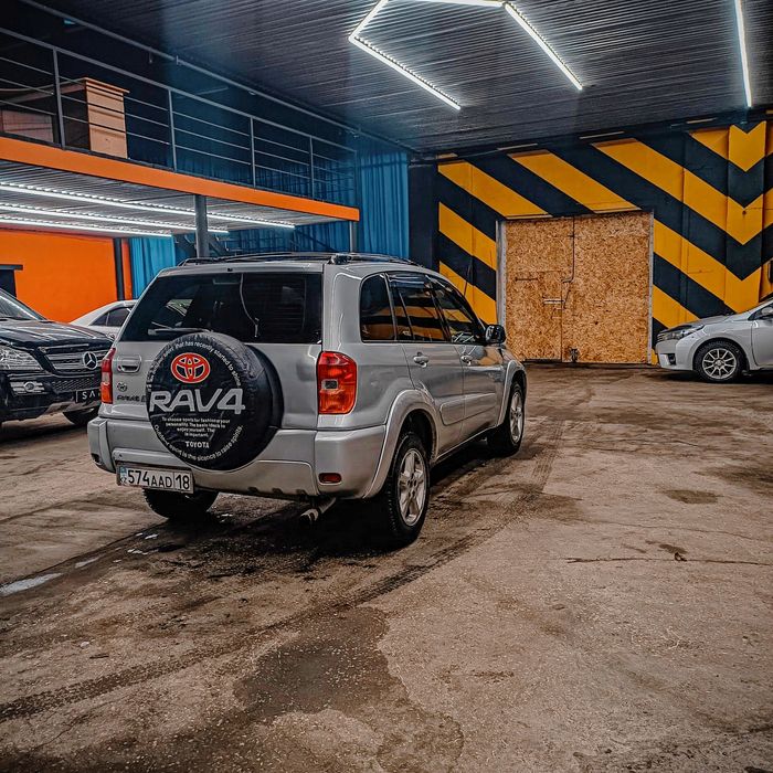 Toyota RAV4 продам