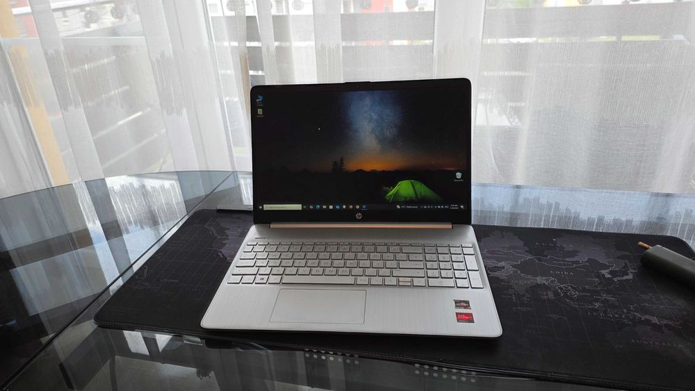 Laptop HP 15s-eq1018nq + Birou + Scaun Gaming