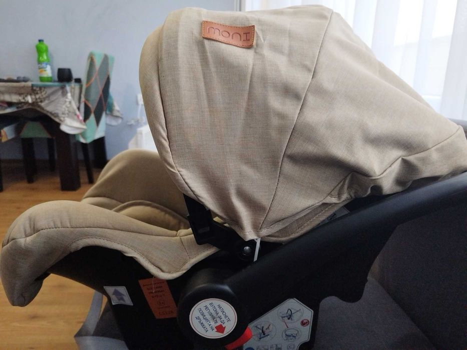 Столче за кола Мони