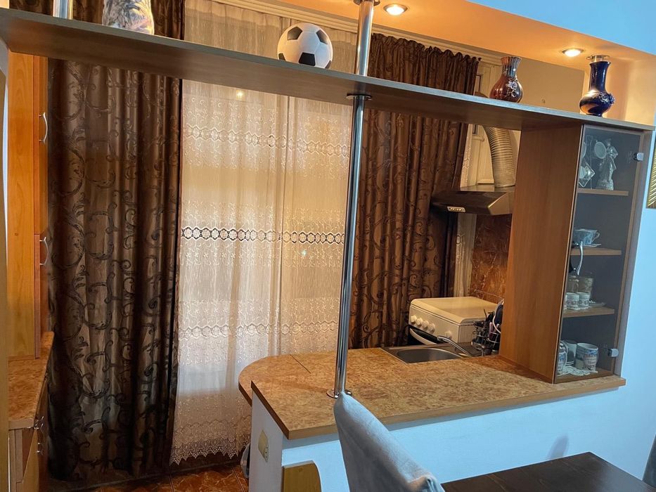 Vând apartament 3 camere girdu