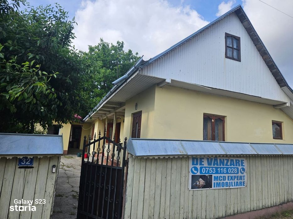 Casă de vânzare în comuna Păstrăveni, jud. Neamț