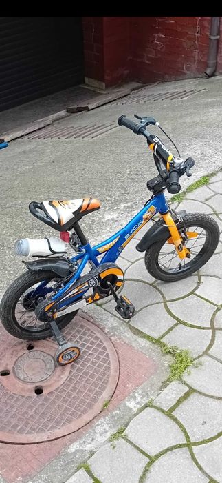 Vând bicicleta Byox 14 inch, folosita foarte putin, aproape noua