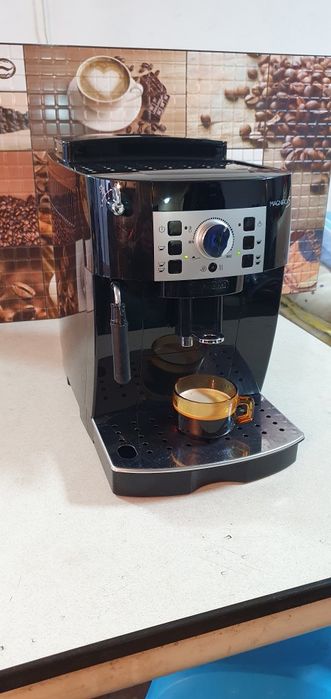 Vând Expresor Cafea Automat Delonghi Magnifica S