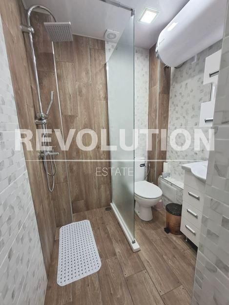 Дава се под наем Двустаен апартамент в Варна, Колхозен пазар - 50 кв.м за 348.84 € - Снимка #4