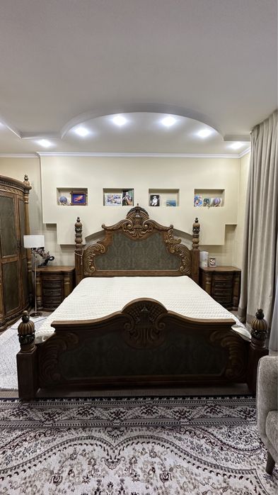 Продам спальный гарнитур