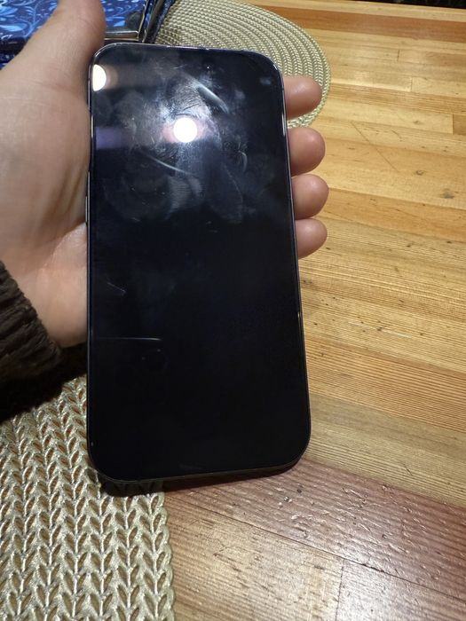 Айфон 17  с гарантей