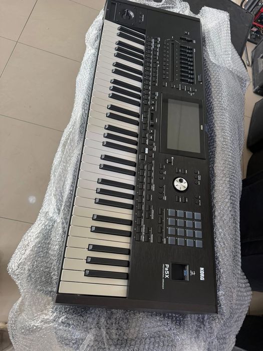 Korg Pa5X Professional Arranger Keyboard