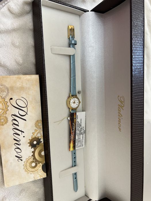 Часы золото в хорошем состояние