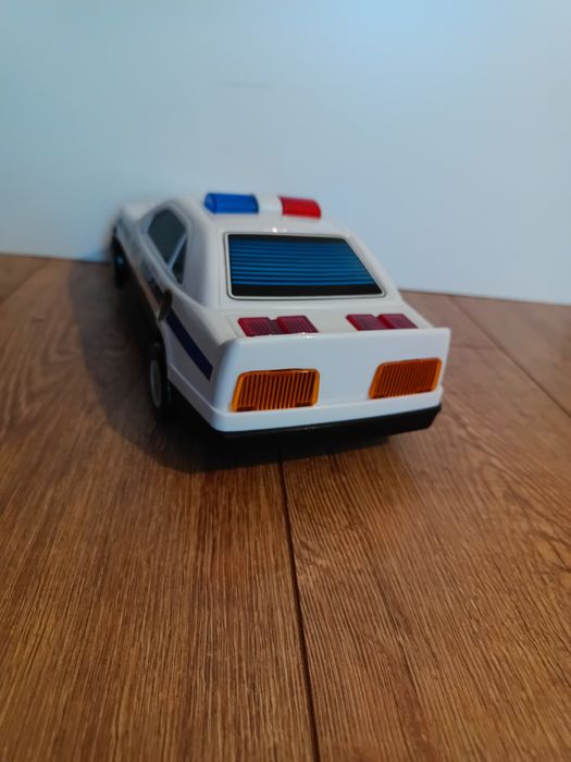 Masina de politie de colectie