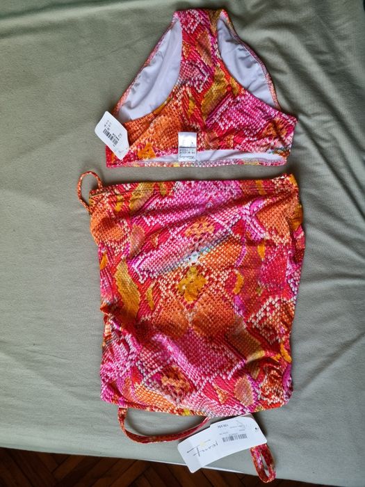 Costum de baie nou 2 piese