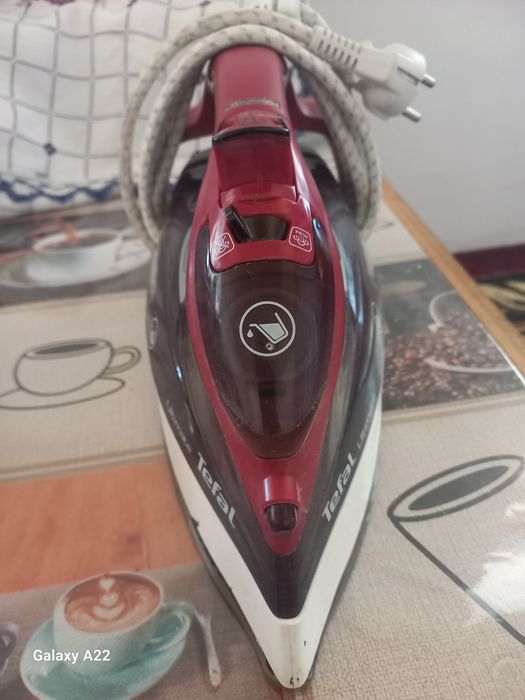 "Tefal" dazmol sotiladi. Holati yaxshi,   hamma joyi butun .