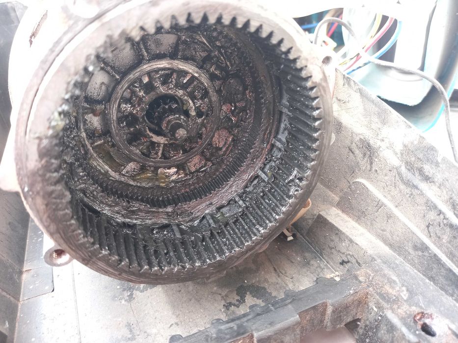 Дробилка за клони MAKITA UD2500 - за части