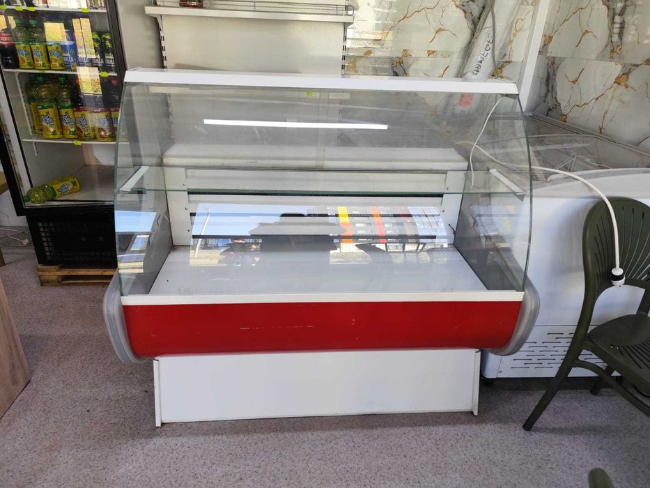 Витринный холодильник