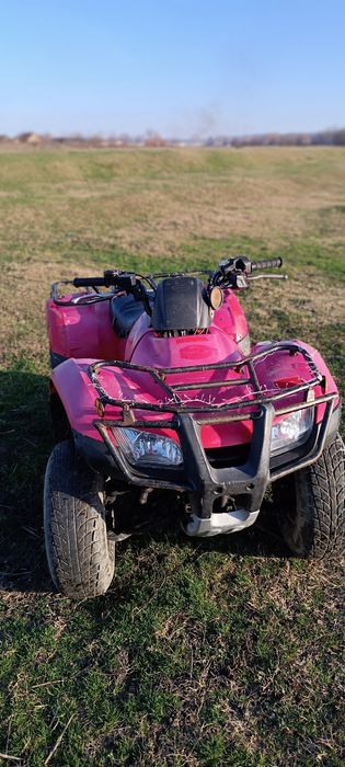 Vând atv honda 250
