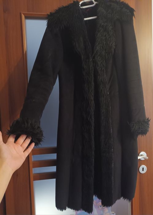 Haina eleganta din piele intoarsa