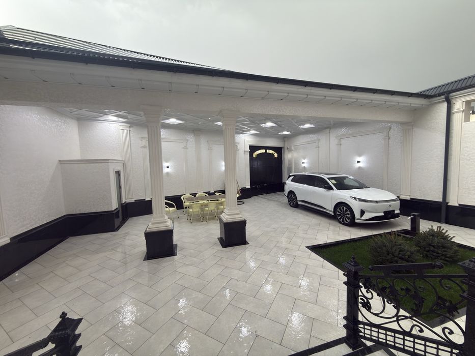 Продаётся роскошный 3-этажный таунхаус в престижном районе