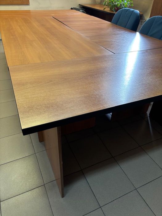 Стол офисный.