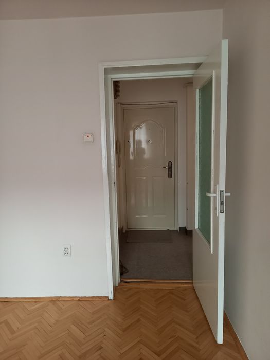 Apartament 3  camere de  vanzare