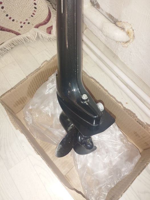 Лодка с мотором в идеальном состоянии