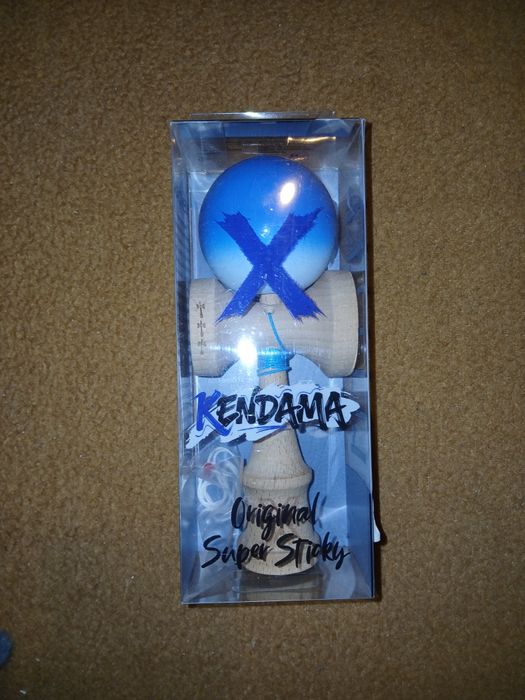 Vând kendama X !