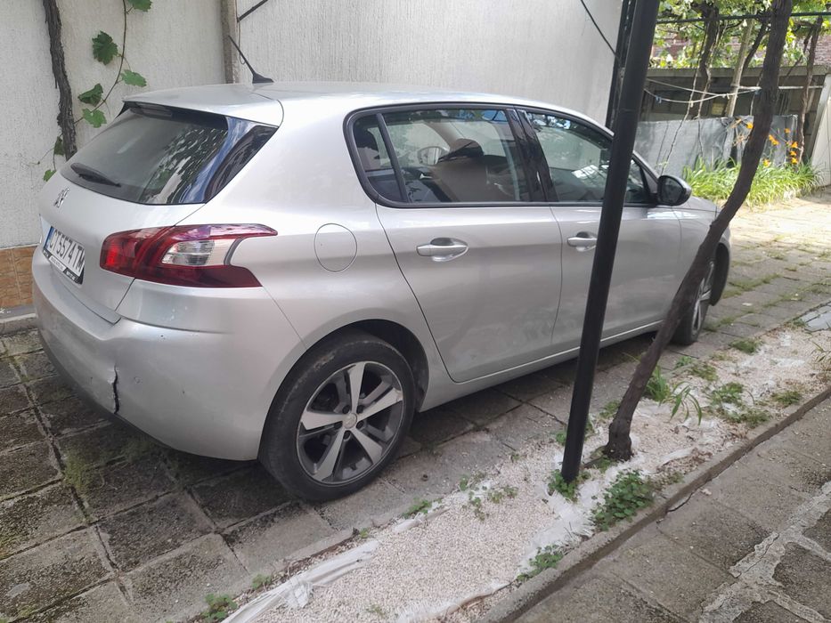 Продавам Пежо 308 T9